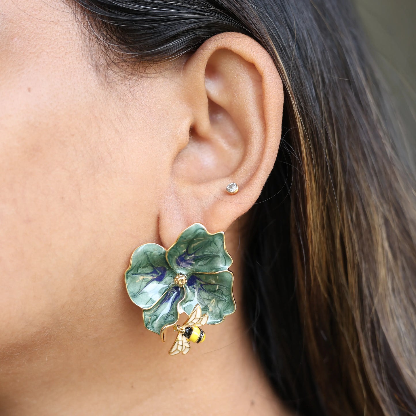 Flora Bee Stud - Green