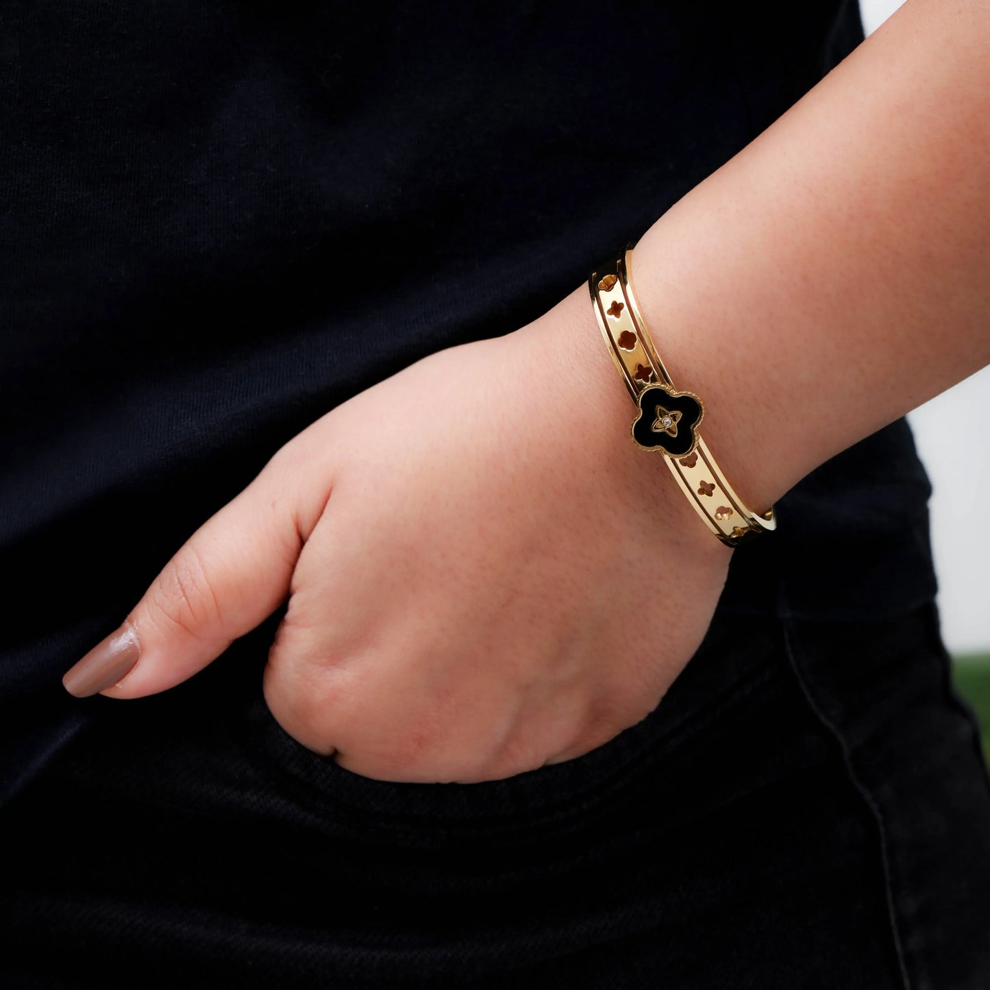 Nova Clover Bangle
