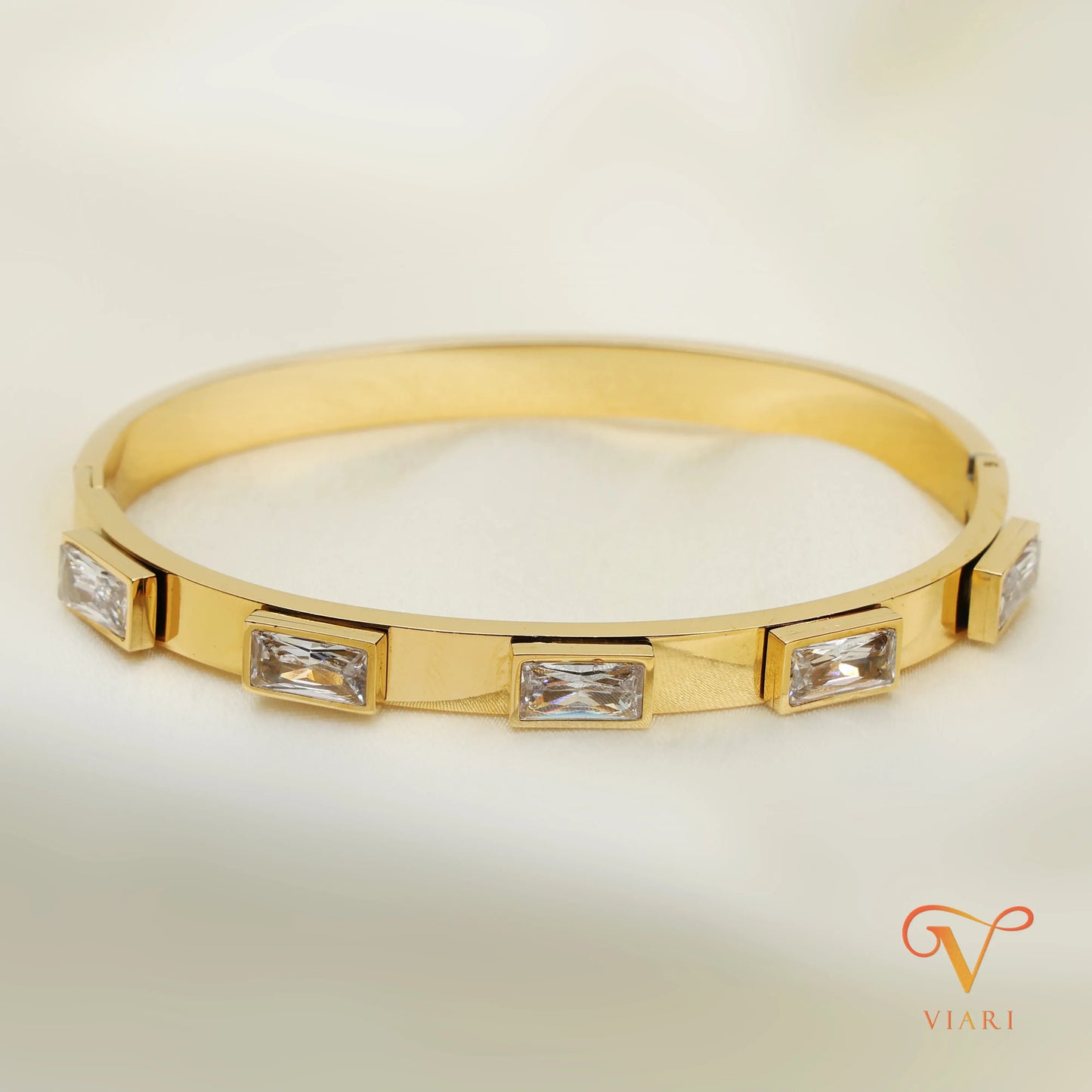 Emma Bangle - White
