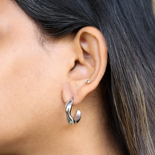Solid Wave Earrings - Silver