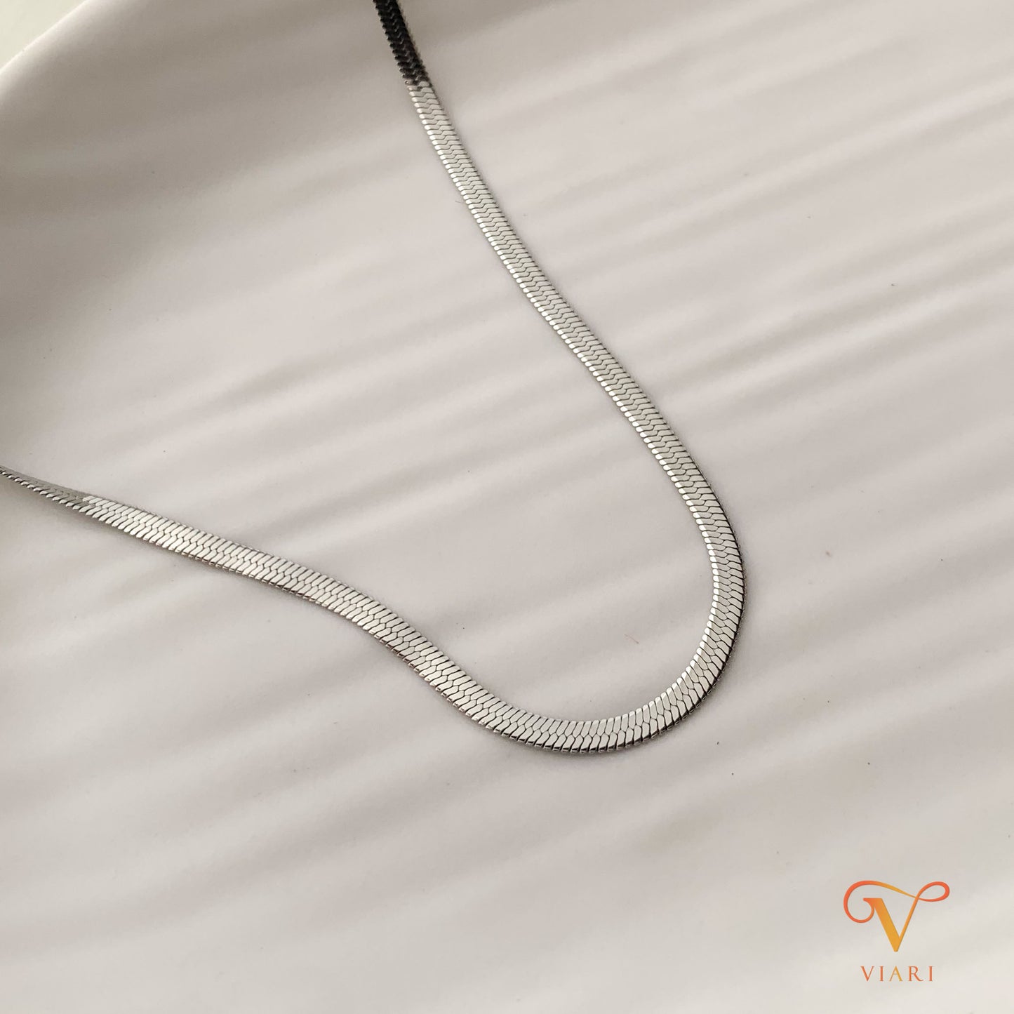 Herringbone Chain