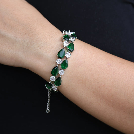 Elegant Green Bracelet