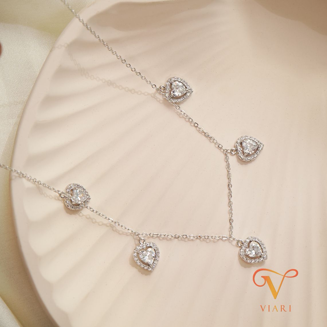 Amor Necklace