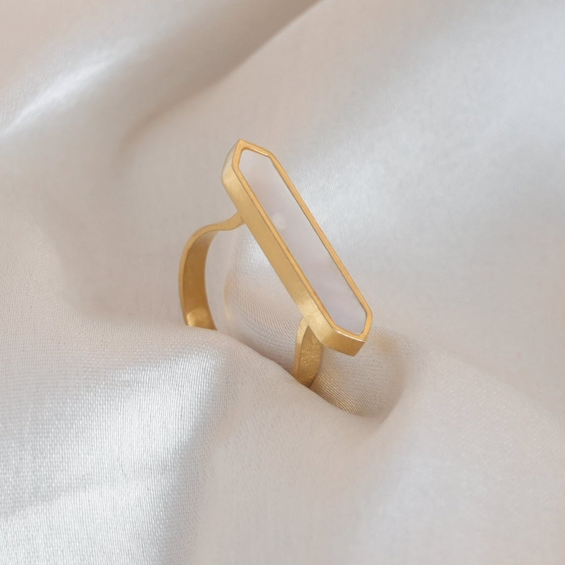 Eliara Ring