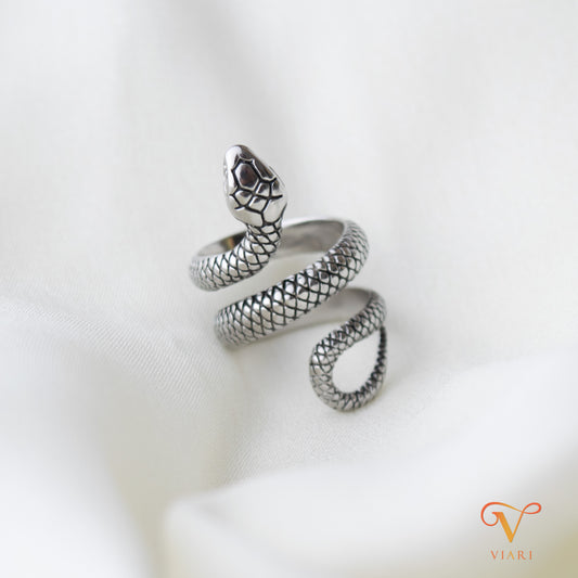 Livia Serpenta Ring
