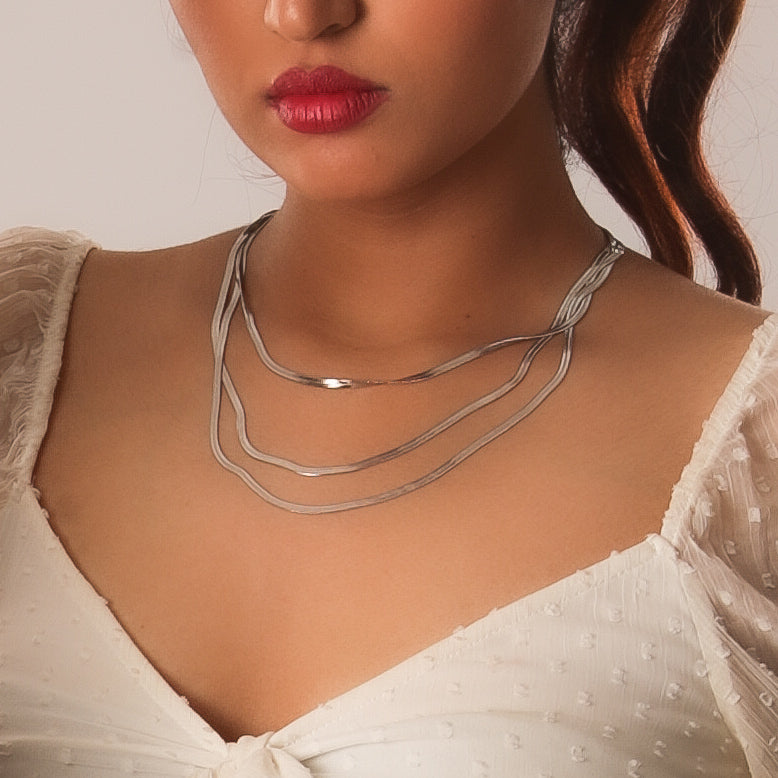 Layered Herringbone Chain