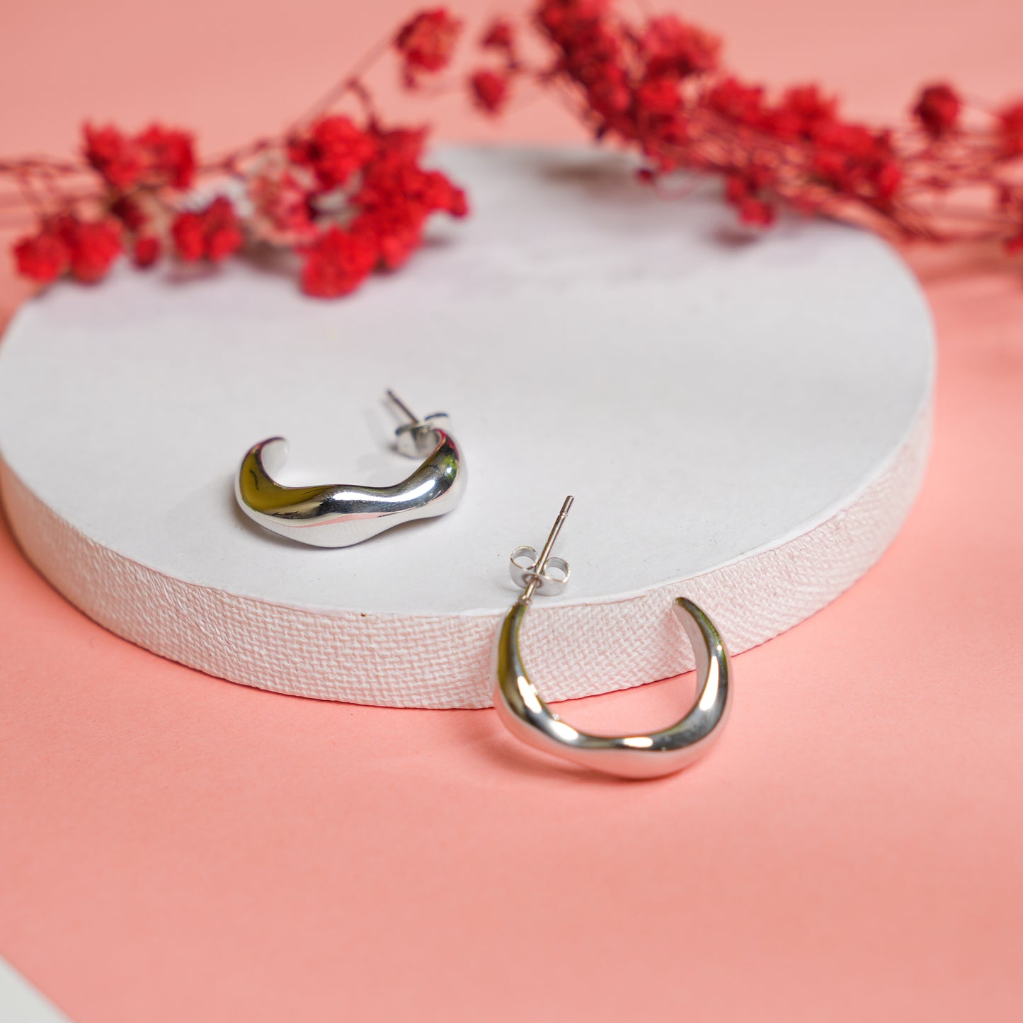 Solid Wave Earrings - Silver