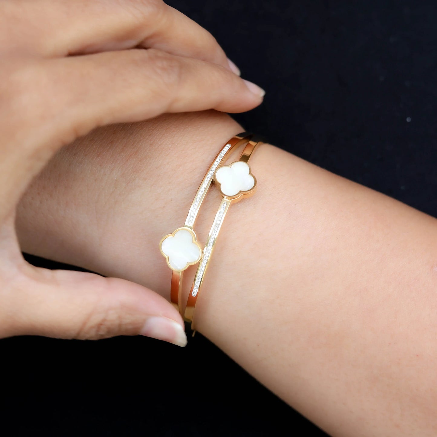 MOP Clover Bangle