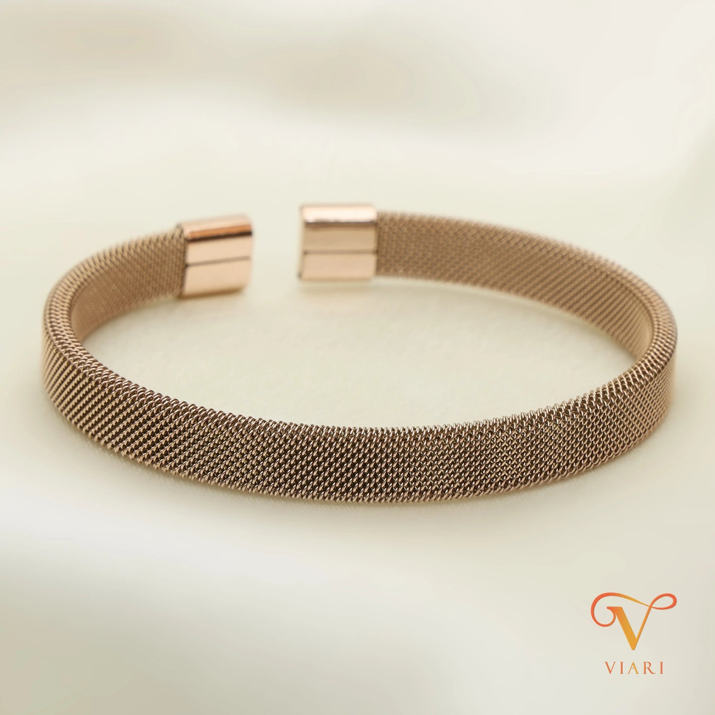 Mesh Cuff Bangle - Gold