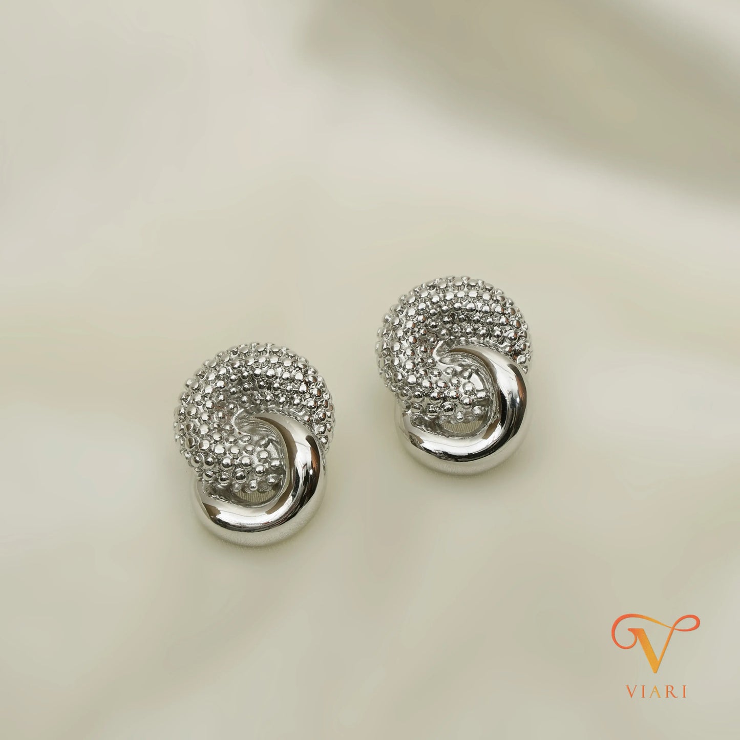Lolo Stud Earrings - Silver