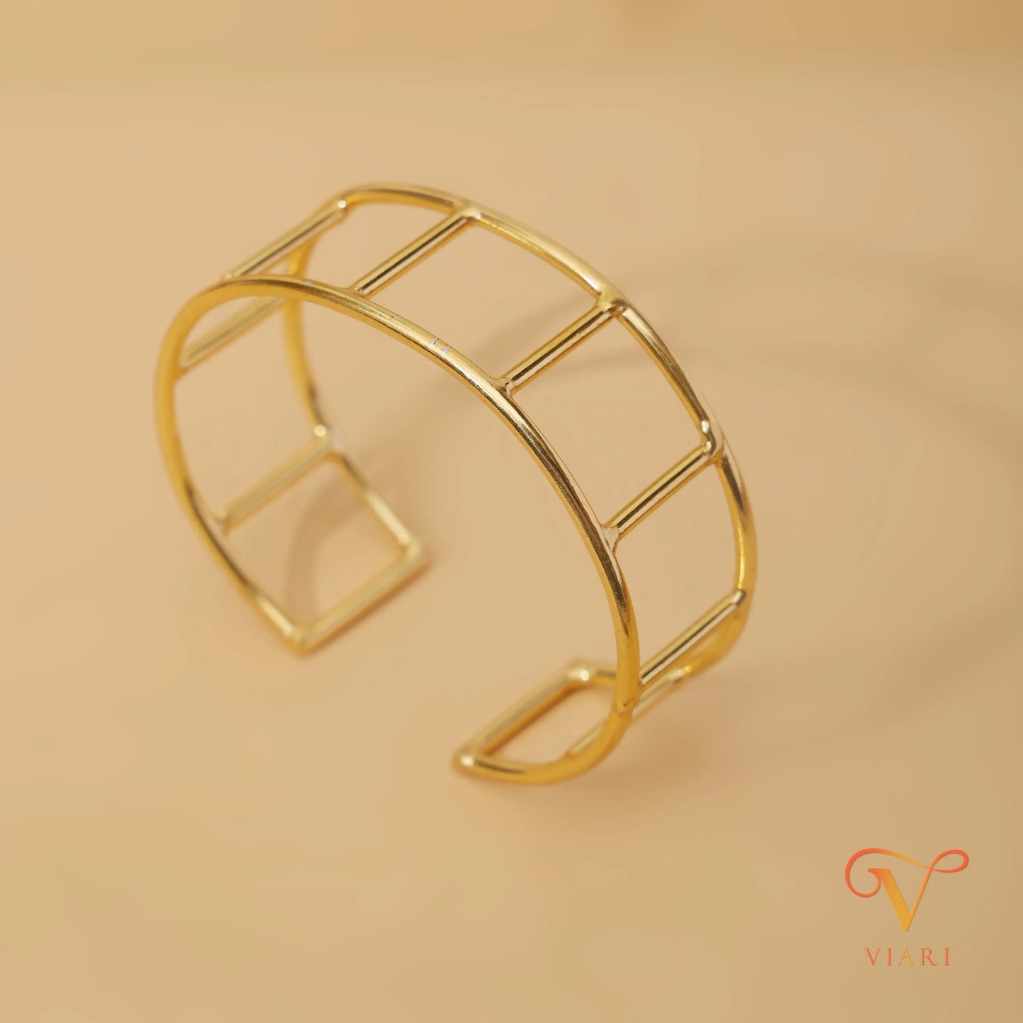 Ursula Cuff
